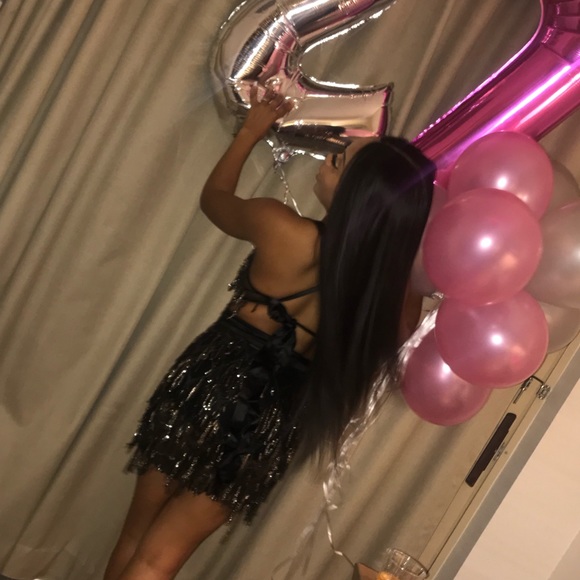 Black VIP DRESS - Picture 5 of 6